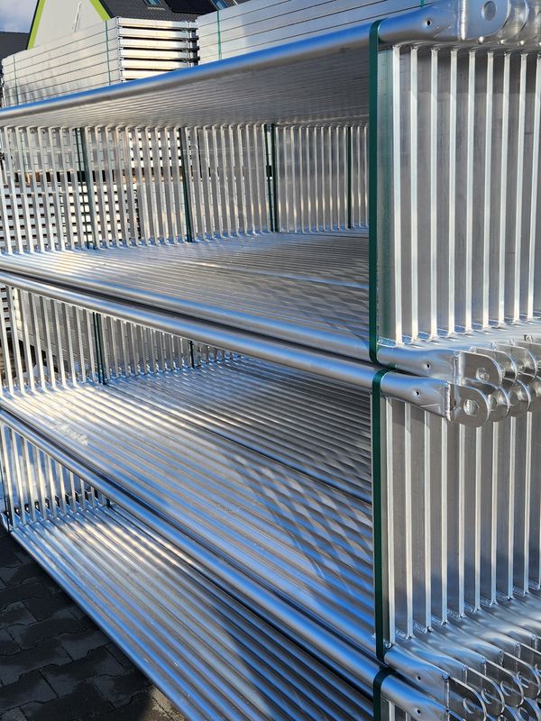 Poręcze aluminiowe z oczkami